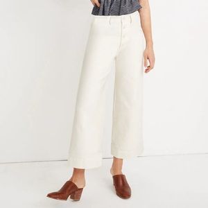Wide-leg white cropped pants
